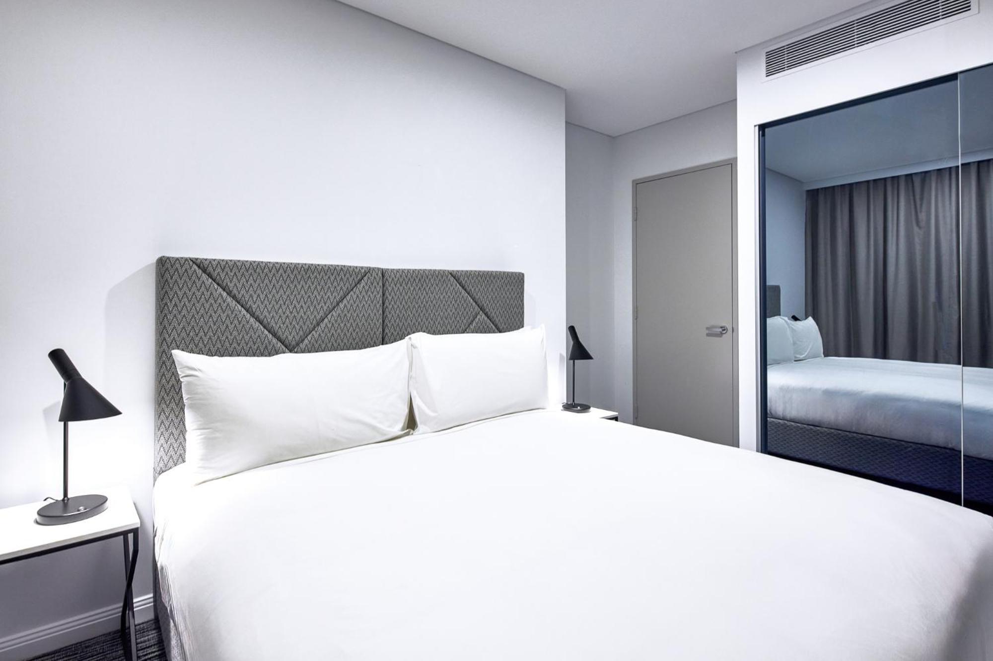 Meriton Suites George Street, Parramatta Cité de Cité de Sydney Extérieur photo